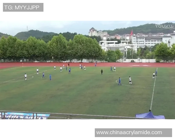 足球明星搞笑动态图片合集让你捧腹大笑的精彩瞬间与幽默表情